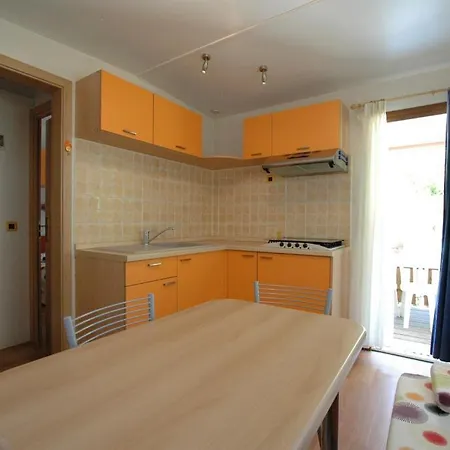 Lacona 4*