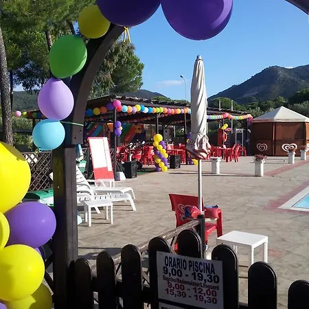Lacona 4*