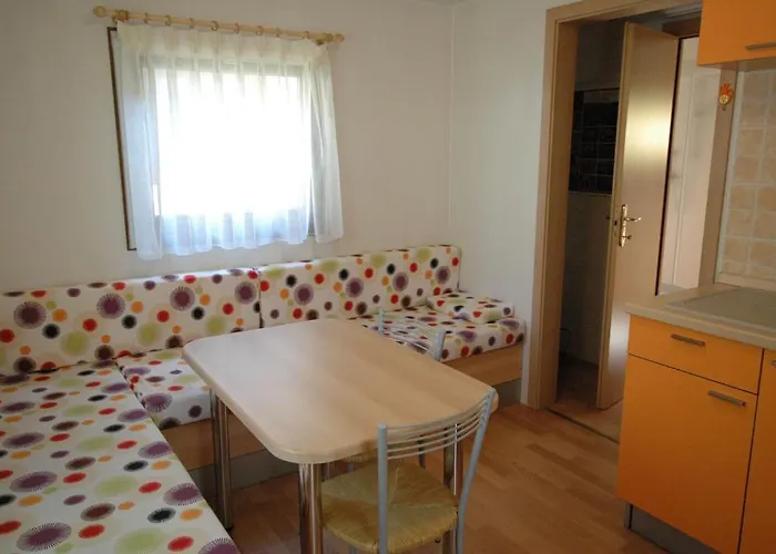 Camping Lacona كابوليفيري