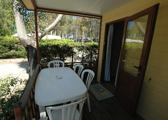 منتزه العطل Camping Lacona 4*