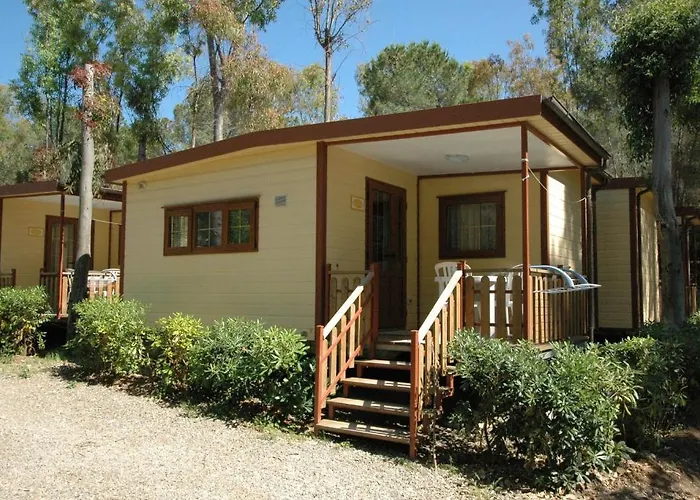 Camping Lacona منتزه العطل 4*