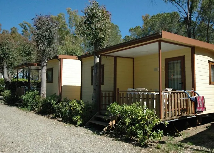 Camping Lacona منتزه العطل كابوليفيري